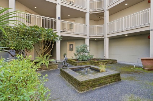 306-330 Brae Rd, Duncan, BC - Outdoor With Balcony With Exterior