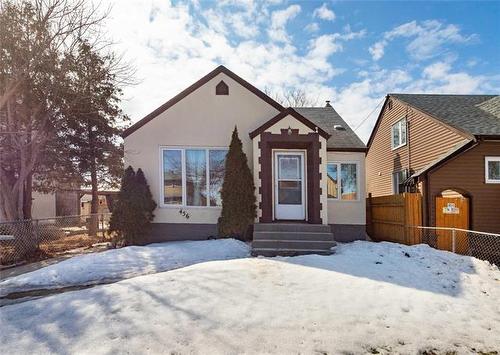 456 William Newton AVE  Winnipeg, MB R2L 0W5