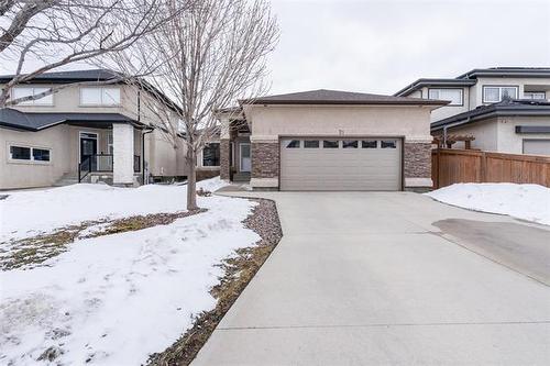 21 Stellarton CR  Winnipeg, MB R2N 0B4