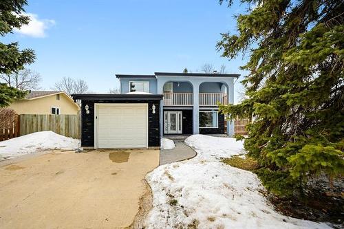 20 Southmoor RD  Winnipeg, MB R2J 2P4