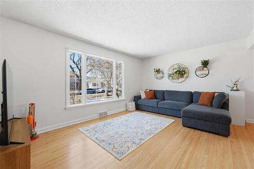 768 Waterloo St, Winnipeg, MB 