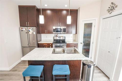 44 Larry Vickar Dr, Winnipeg, MB 