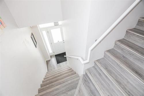 44 Larry Vickar Dr, Winnipeg, MB 