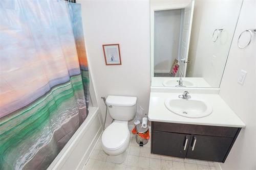 44 Larry Vickar Dr, Winnipeg, MB 