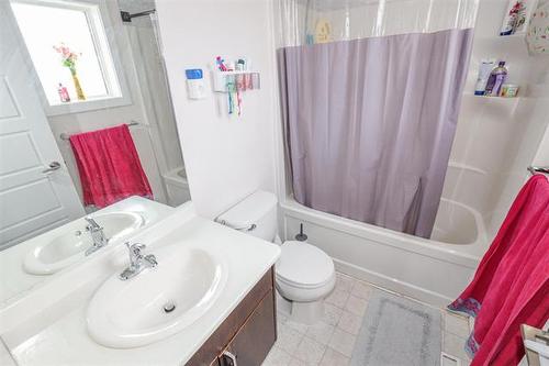 44 Larry Vickar Dr, Winnipeg, MB 