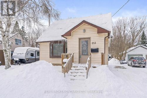 213 MASON BOULEVARD  Halton Hills, ON L7J 1A7