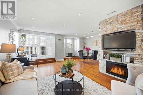 222 - 1055 DUNDAS STREET E  Mississauga, ON L4Y 3X6