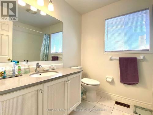 22 Rush Road, Aurora, ON - Indoor Photo Showing Bathroom