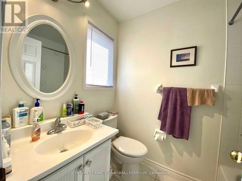 22 Rush Road, Aurora, ON - Indoor Photo Showing Bathroom