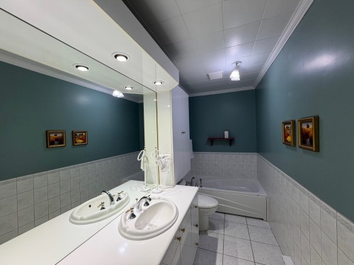 Salle de bains - 164 Rue St-Pie-X, Paspébiac, QC - Indoor Photo Showing Bathroom