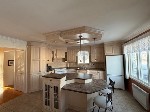 Cuisine - 164 Rue St-Pie-X, Paspébiac, QC - Indoor Photo Showing Kitchen With Double Sink