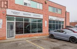 7C - 325 WESTON ROAD  Toronto, ON M6N 4Z9