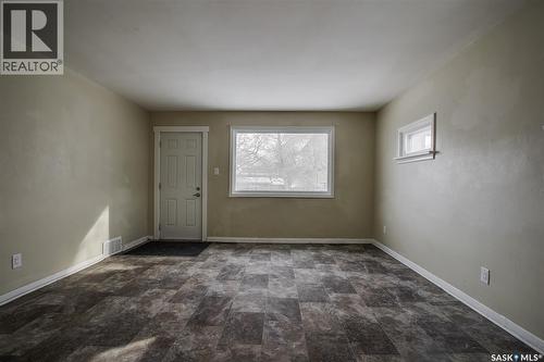 327 Q Avenue S, Saskatoon, SK - Indoor Photo Showing Other Room