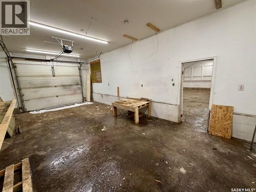 328 Q Avenue S, Saskatoon, SK - Indoor Photo Showing Garage