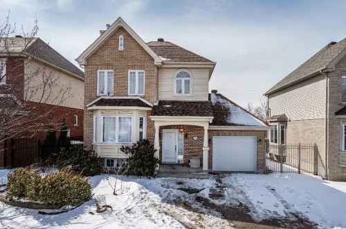 7440 Rue des Perce-Neige  Longueuil (Saint-Hubert), QC J3Y 0A3