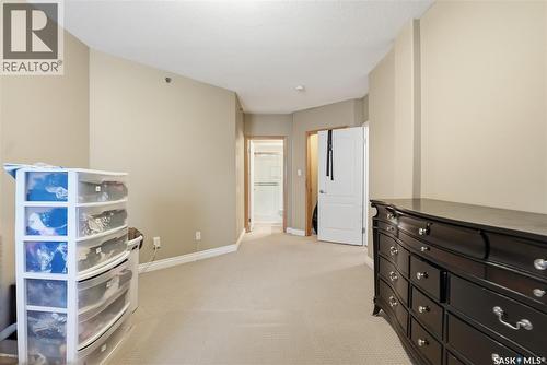 305 303 5Th Avenue, Saskatoon, SK - Indoor Photo Showing Other Room