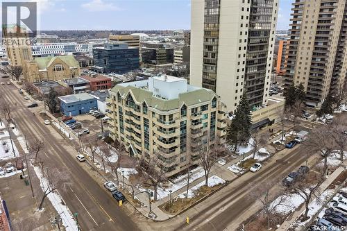 305 303 5Th Avenue, Saskatoon, SK - Outdoor