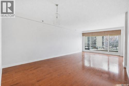 305 303 5Th Avenue, Saskatoon, SK - Indoor Photo Showing Other Room