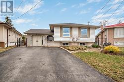 138 GREENINGDON DRIVE  Hamilton, ON L9A 3A9