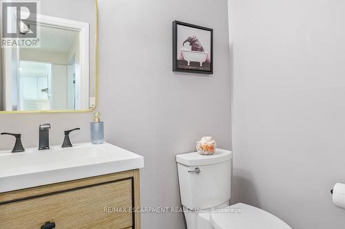1 Parkway Place, Hamilton, ON - Indoor Photo Showing Bathroom