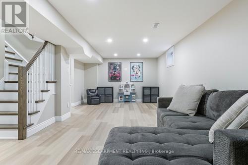 1 Parkway Place, Hamilton, ON - Indoor