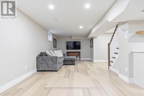 1 Parkway Place, Hamilton, ON - Indoor