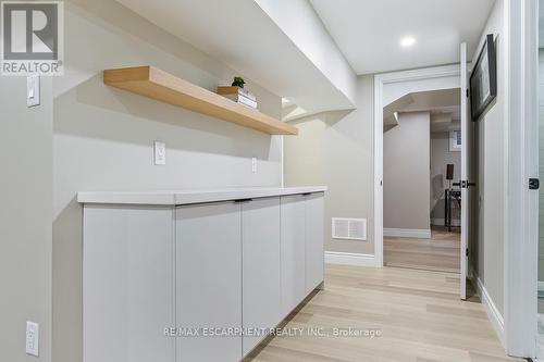 1 Parkway Place, Hamilton, ON - Indoor Photo Showing Other Room