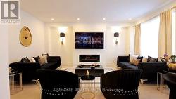 47 O'HARA CRESCENT  Richmond Hill, ON L4E 4L3