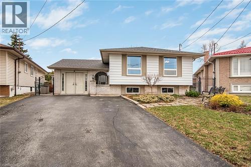 138 GREENINGDON Drive  Hamilton, ON L9A 3A9