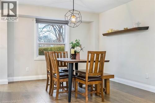 1 Parkway Place, Hamilton, ON - Indoor Photo Showing Dining Room