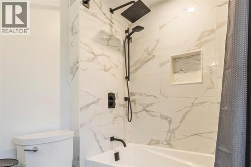 1 Parkway Place, Hamilton, ON - Indoor Photo Showing Bathroom