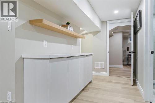1 Parkway Place, Hamilton, ON - Indoor Photo Showing Other Room