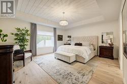 Primary bedroom - 