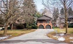 27 ANNIS ROAD Toronto, ON M1M 2Y8