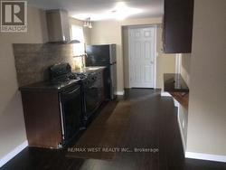 MAIN - 44 BEECHWOOD AVENUE  Toronto, ON M2L 1J3