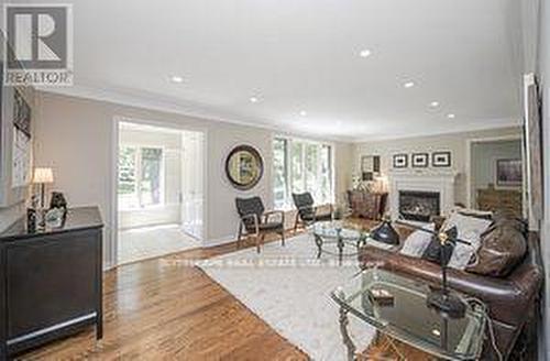 885 Long Drive, Burlington, ON - Indoor Photo Showing Living Room With Fireplace