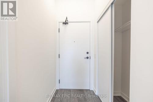 613 - 8888 Yonge Street, Richmond Hill, ON - Indoor Photo Showing Other Room