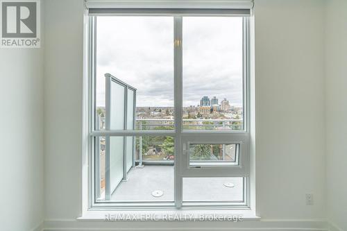 613 - 8888 Yonge Street, Richmond Hill, ON - Indoor Photo Showing Other Room