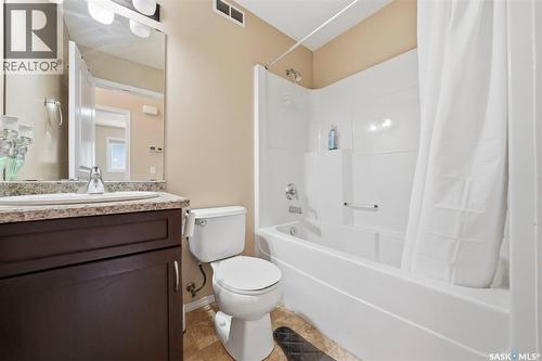 215 Snell Crescent, Saskatoon, SK - Indoor Photo Showing Bathroom