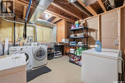 215 Snell Crescent, Saskatoon, SK - Indoor Photo Showing Laundry Room