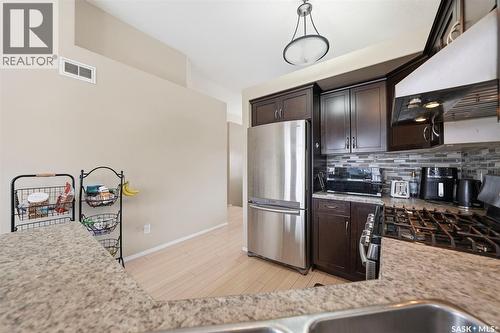 215 Snell Crescent, Saskatoon, SK - Indoor Photo Showing Kitchen