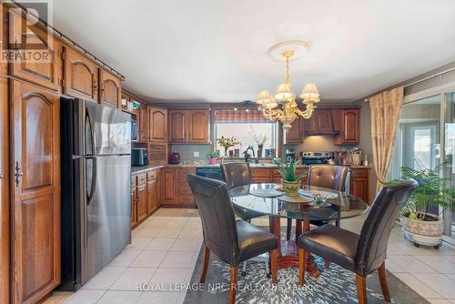 68 Pine Street S, Thorold (Thorold Downtown), ON - Indoor Photo Showing Dining Room
