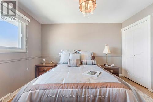 68 Pine Street S, Thorold (Thorold Downtown), ON - Indoor Photo Showing Bedroom