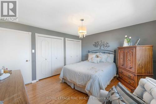 68 Pine Street S, Thorold (Thorold Downtown), ON - Indoor Photo Showing Bedroom