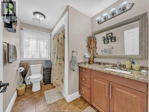 4795 Periwinkle Crescent, Windsor, ON - Indoor Photo Showing Bathroom