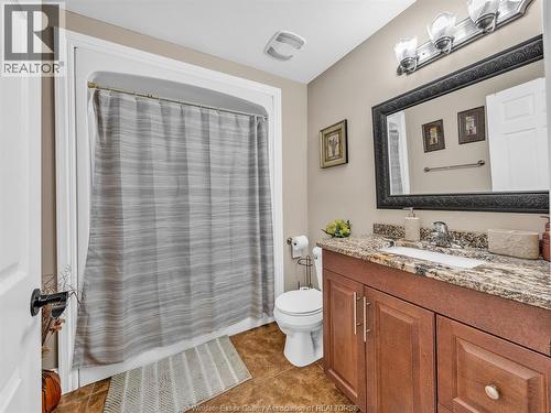 4795 Periwinkle Crescent, Windsor, ON - Indoor Photo Showing Bathroom