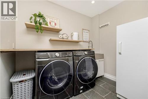 6827 Second Line, Fergus, ON - Indoor Photo Showing Laundry Room