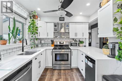 5090 Baldwin Street S, Whitby (Taunton North), ON - Indoor Photo Showing Kitchen With Double Sink With Upgraded Kitchen