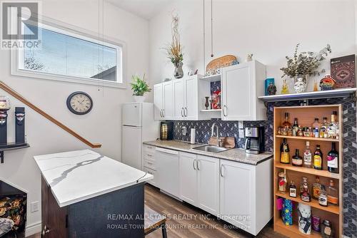 5090 Baldwin Street S, Whitby (Taunton North), ON - Indoor Photo Showing Kitchen