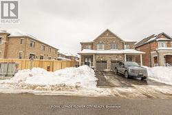 13 FERRAGINE CRESCENT  Bradford West Gwillimbury, ON L3Z 2A6